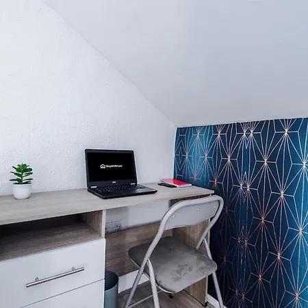 Privatunterkunft Superb 2 Bd House Near Centre With Free Wifi *